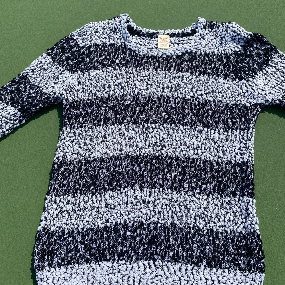 Sweater - Picture 3 of 6